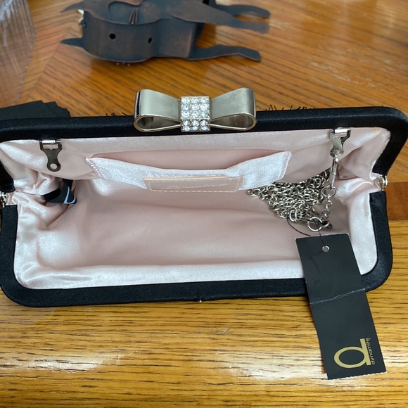 Dynamite Pink satin with black lace clutch - Picture 3 of 5